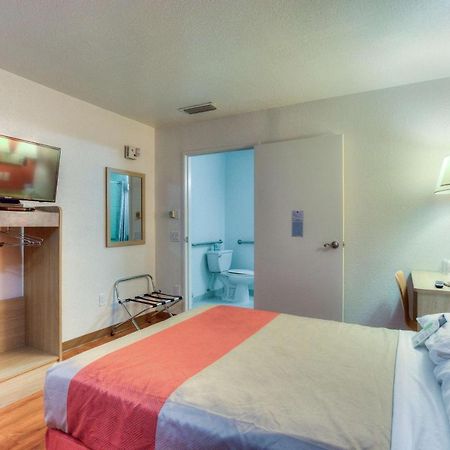 Motel 6-Tigard, Or - Portland South - Lake Oswego المظهر الخارجي الصورة