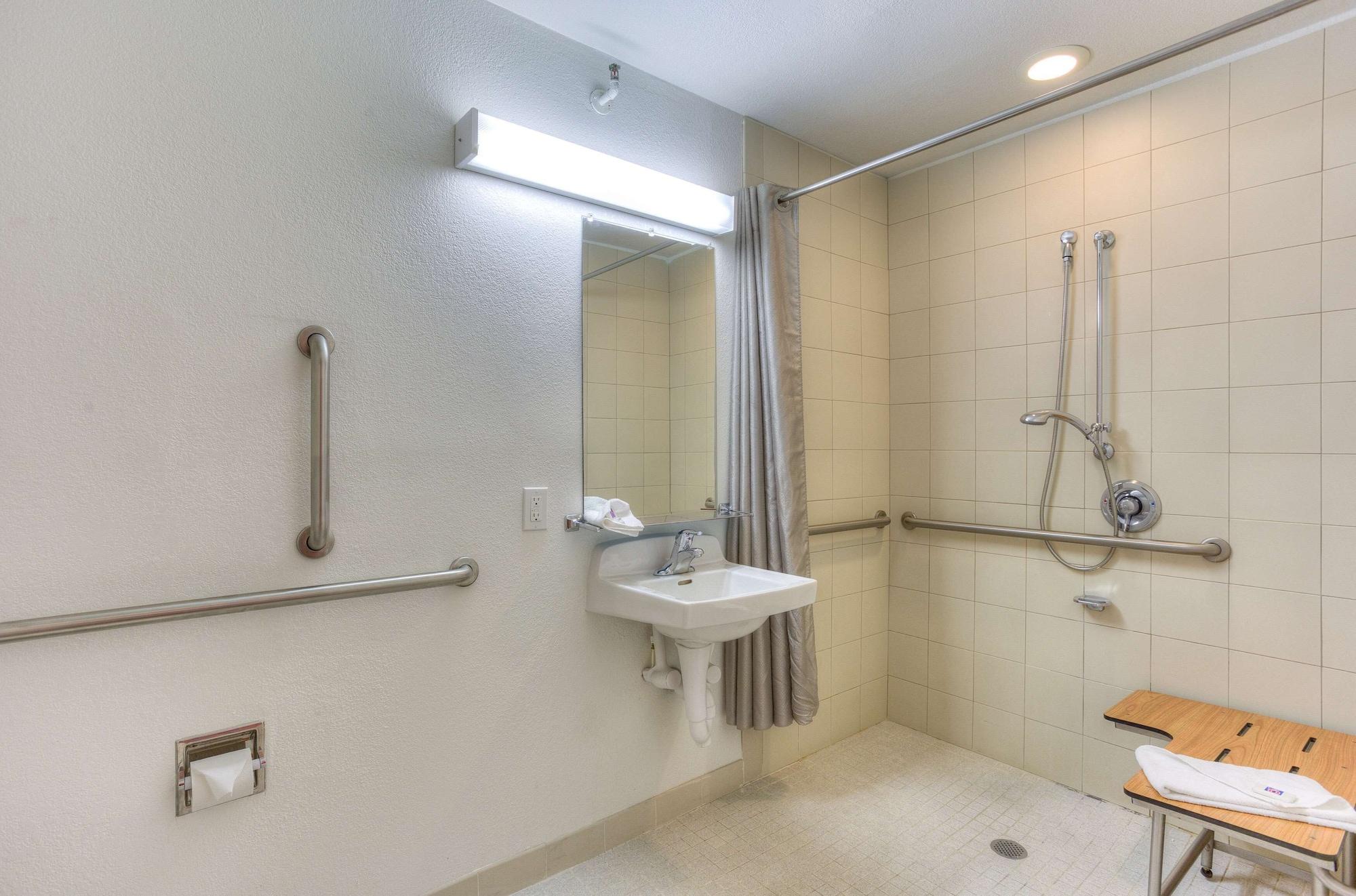 Motel 6-Tigard, Or - Portland South - Lake Oswego المظهر الخارجي الصورة