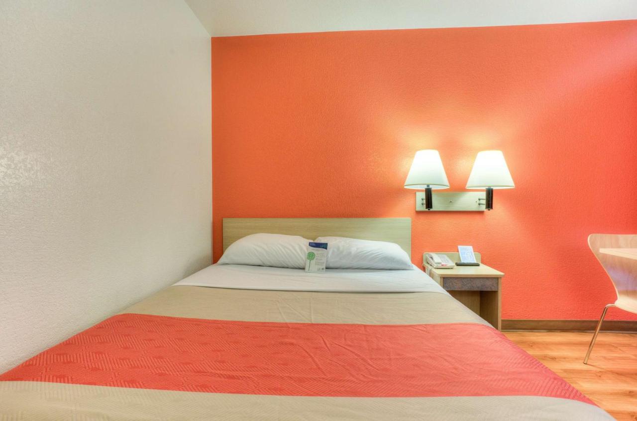 Motel 6-Tigard, Or - Portland South - Lake Oswego المظهر الخارجي الصورة