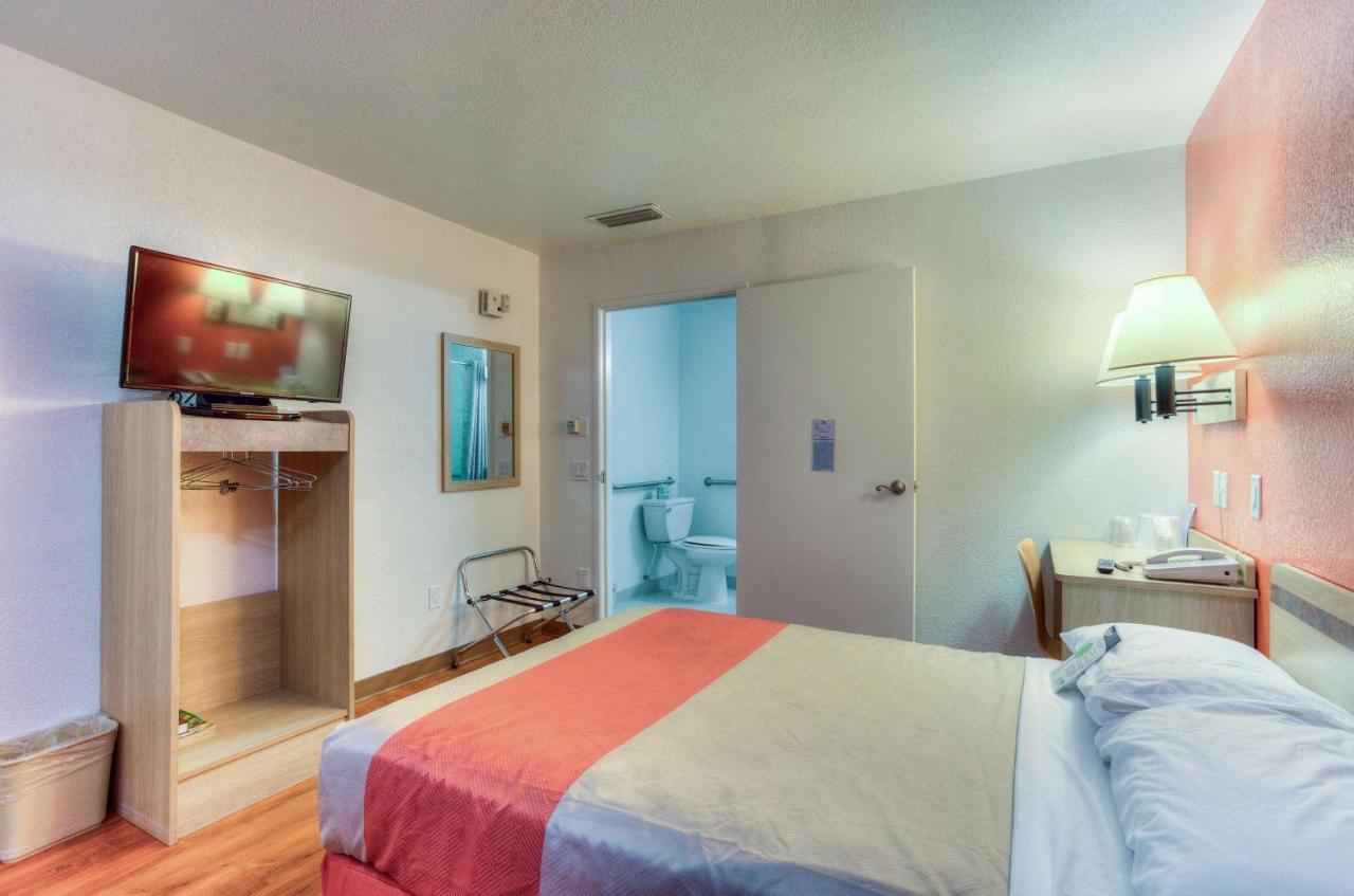 Motel 6-Tigard, Or - Portland South - Lake Oswego المظهر الخارجي الصورة