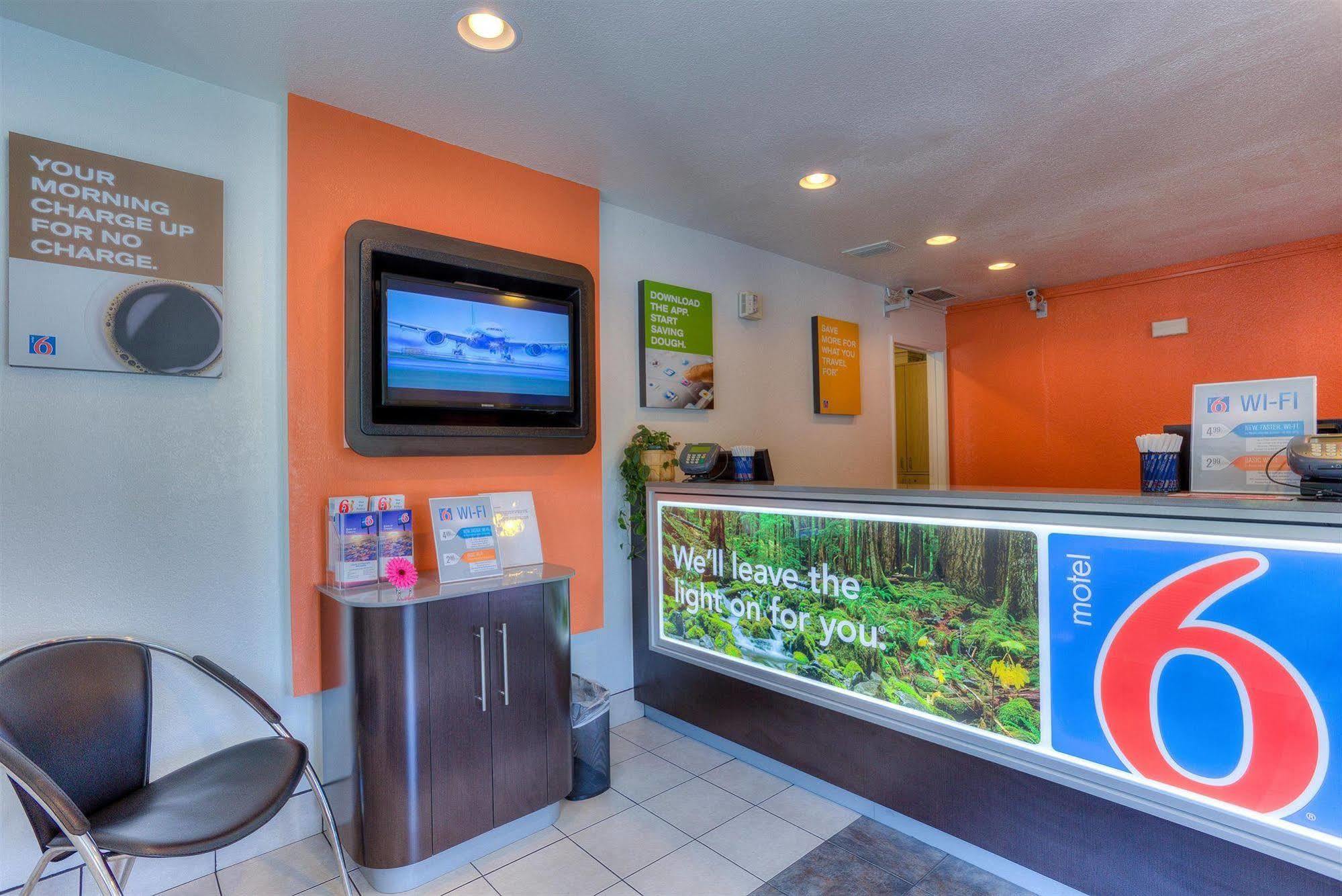 Motel 6-Tigard, Or - Portland South - Lake Oswego المظهر الخارجي الصورة