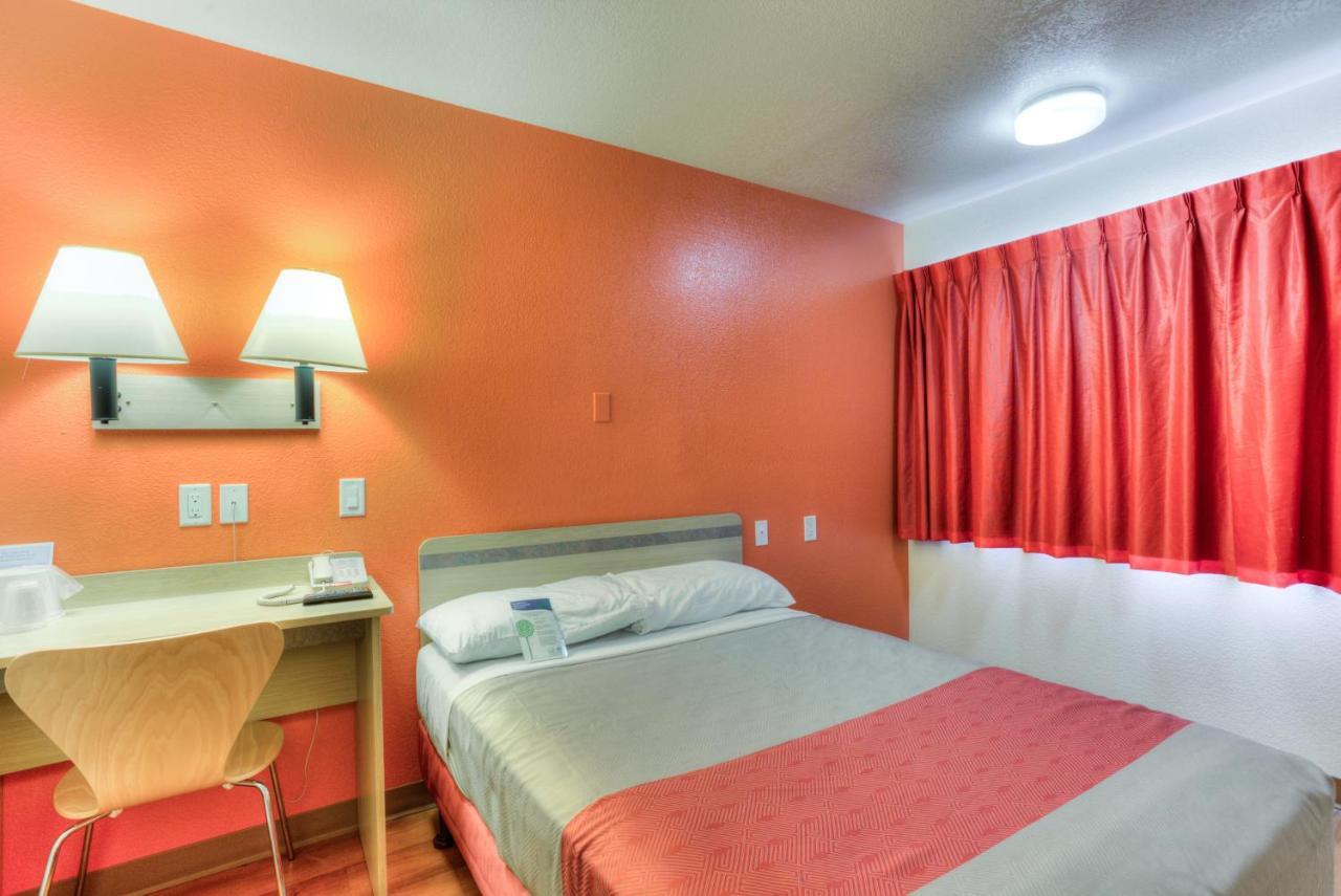 Motel 6-Tigard, Or - Portland South - Lake Oswego المظهر الخارجي الصورة